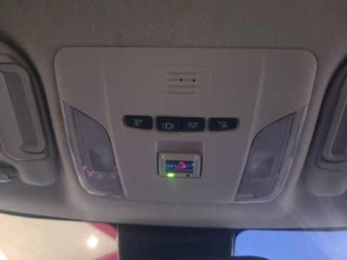 Used 2022 Toyota Corolla LE image 30