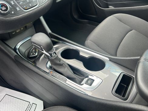 Used 2024 Chevrolet Malibu LT image 23