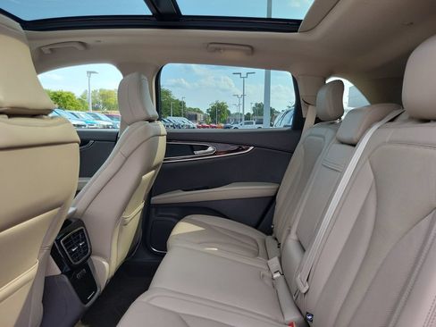 Certified 2023 Lincoln Nautilus Reserve AWD/4WD image 14