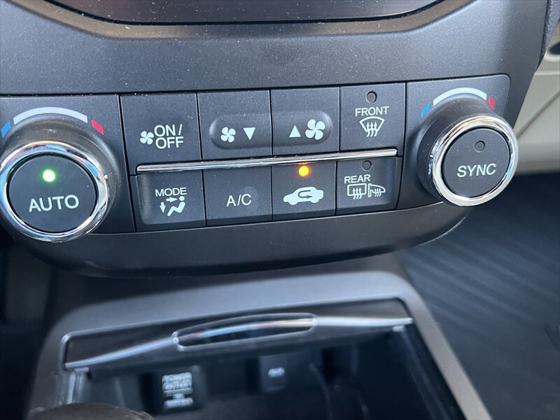 Used 2015 Acura RDX w/ Technology Package FWD image 36