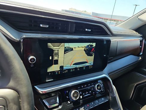 Used 2023 GMC Sierra 1500 Denali w/ Technology Package AWD/4WD image 15
