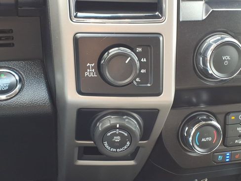Used 2020 Ford F150 Lariat AWD/4WD image 19