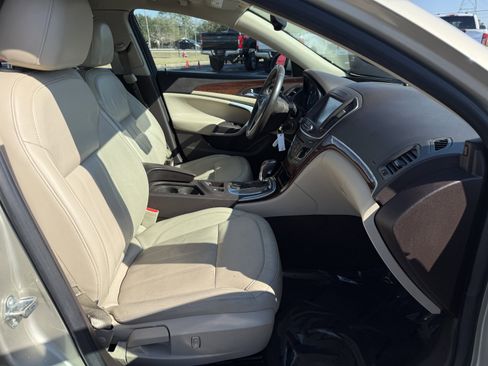 Used 2016 Buick Regal FWD image 27