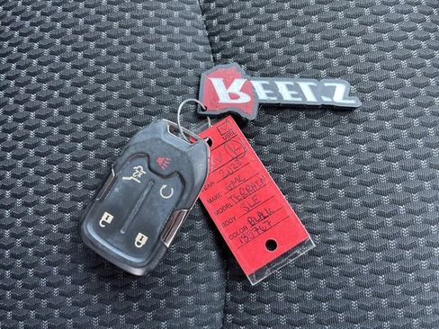 Used 2023 GMC Terrain SLE w/ Driver Convenience Package AWD/4WD image 35