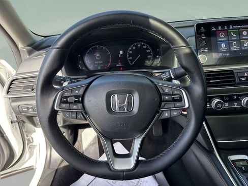 Used 2021 Honda Accord Touring image 11