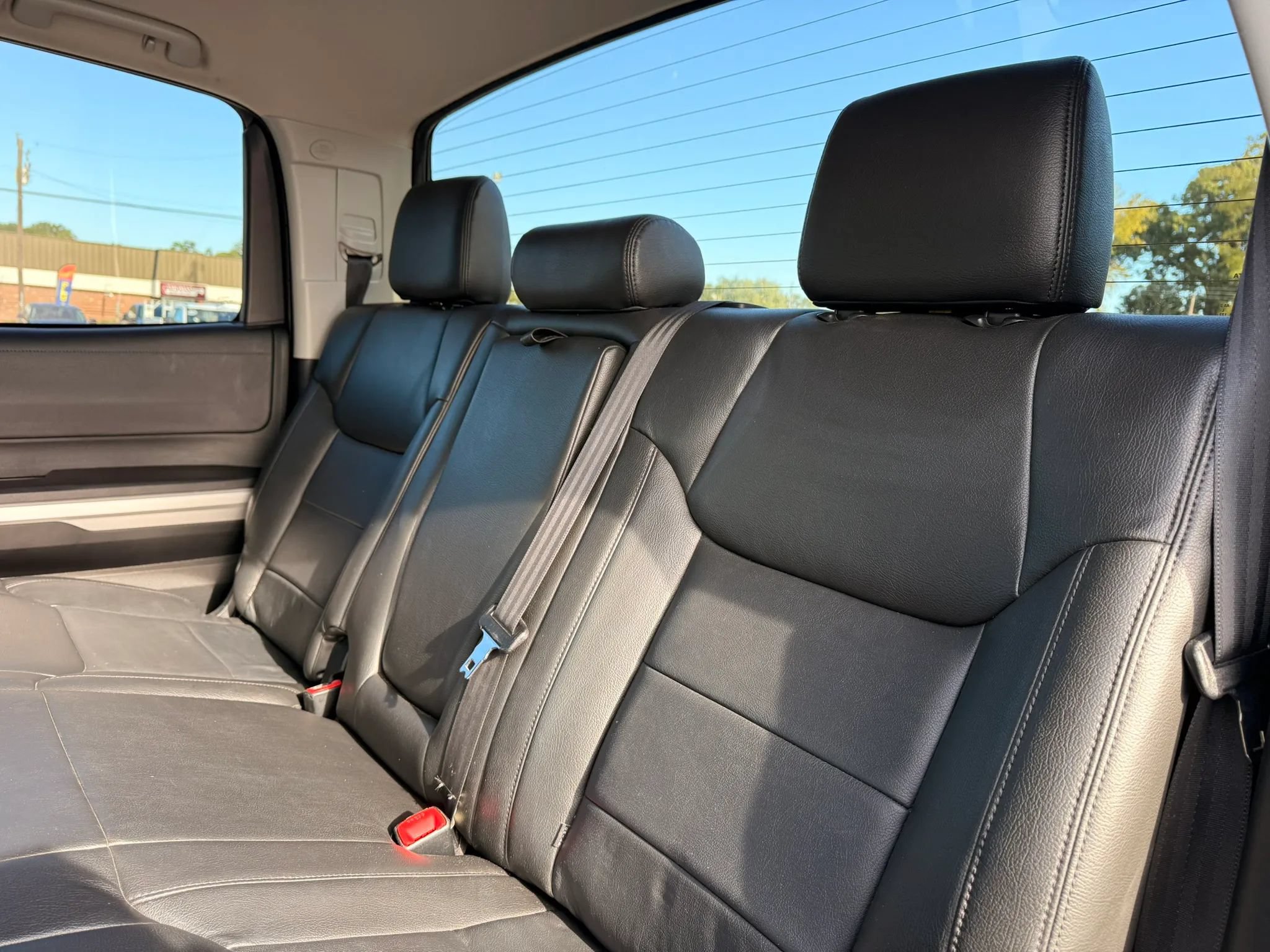 Used 2017 Toyota Tundra SR5 w/ SR5 Upgrade Package RWD image 17