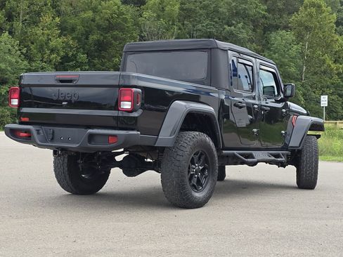 Used 2023 Jeep Gladiator Sport AWD/4WD image 17