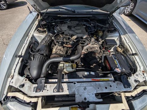 Used 2003 Ford Mustang Convertible RWD image 10