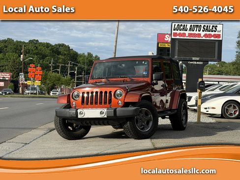 Used 2014 Jeep Wrangler Unlimited Sahara w/ Connectivity Group AWD/4WD image 1