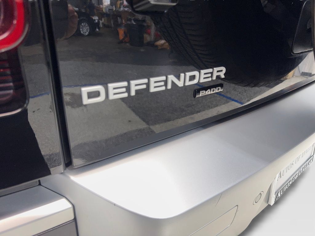 Used 2023 Land Rover Defender 110 SE AWD/4WD image 22