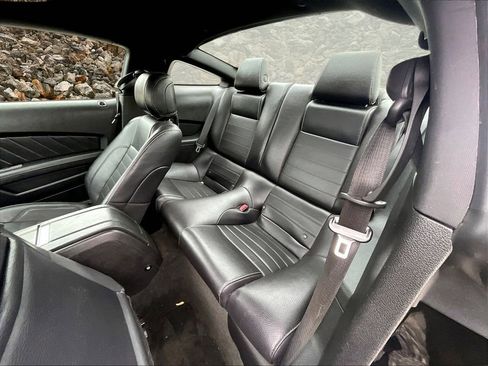 Used 2012 Ford Mustang Premium image 22