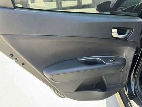 Used 2020 Kia Optima LX image 26