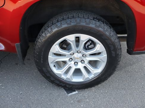 Used 2023 Chevrolet Silverado 1500 LTZ w/ Z71 Off-Road Package AWD/4WD image 40