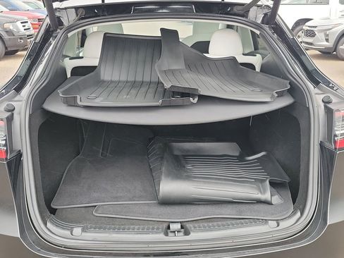 Used 2023 Tesla Model Y Long Range image 21