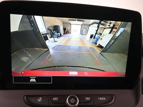 Used 2025 Chevrolet Blazer LT FWD image 15