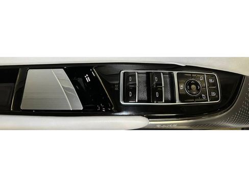 Used 2024 Cadillac Lyriq Luxury RWD image 33