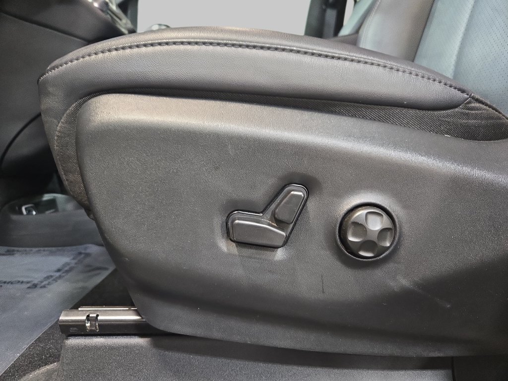 Used 2026 Chrysler Pacifica Select FWD image 31