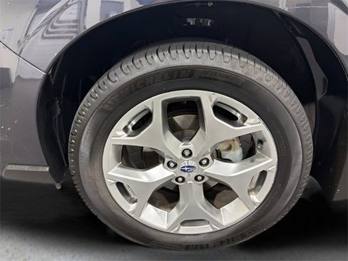 Used 2018 Subaru Forester 2.5i Touring image 37