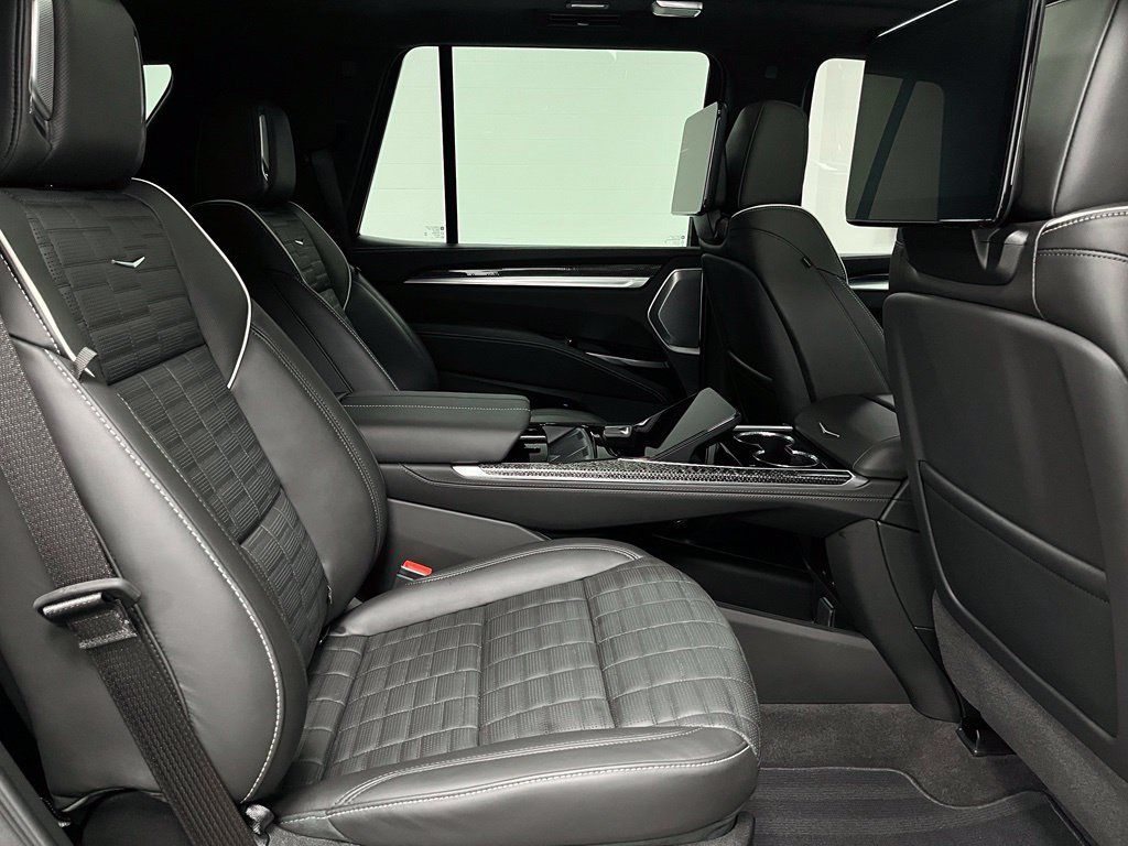 Used 2026 Cadillac Escalade V AWD/4WD image 59