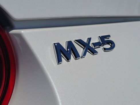 New 2026 MAZDA MX-5 Miata RF Grand Touring image 21