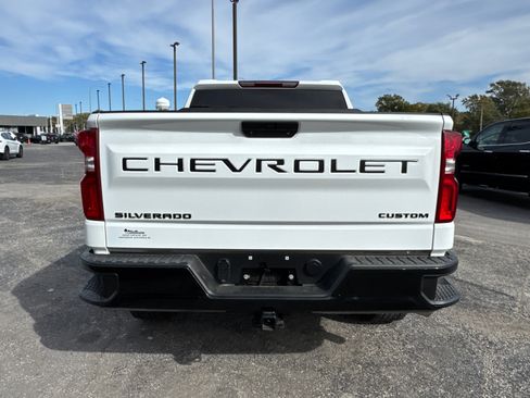Used 2021 Chevrolet Silverado 1500 Custom Trail Boss w/ LPO, Dark Essentials Package image 4