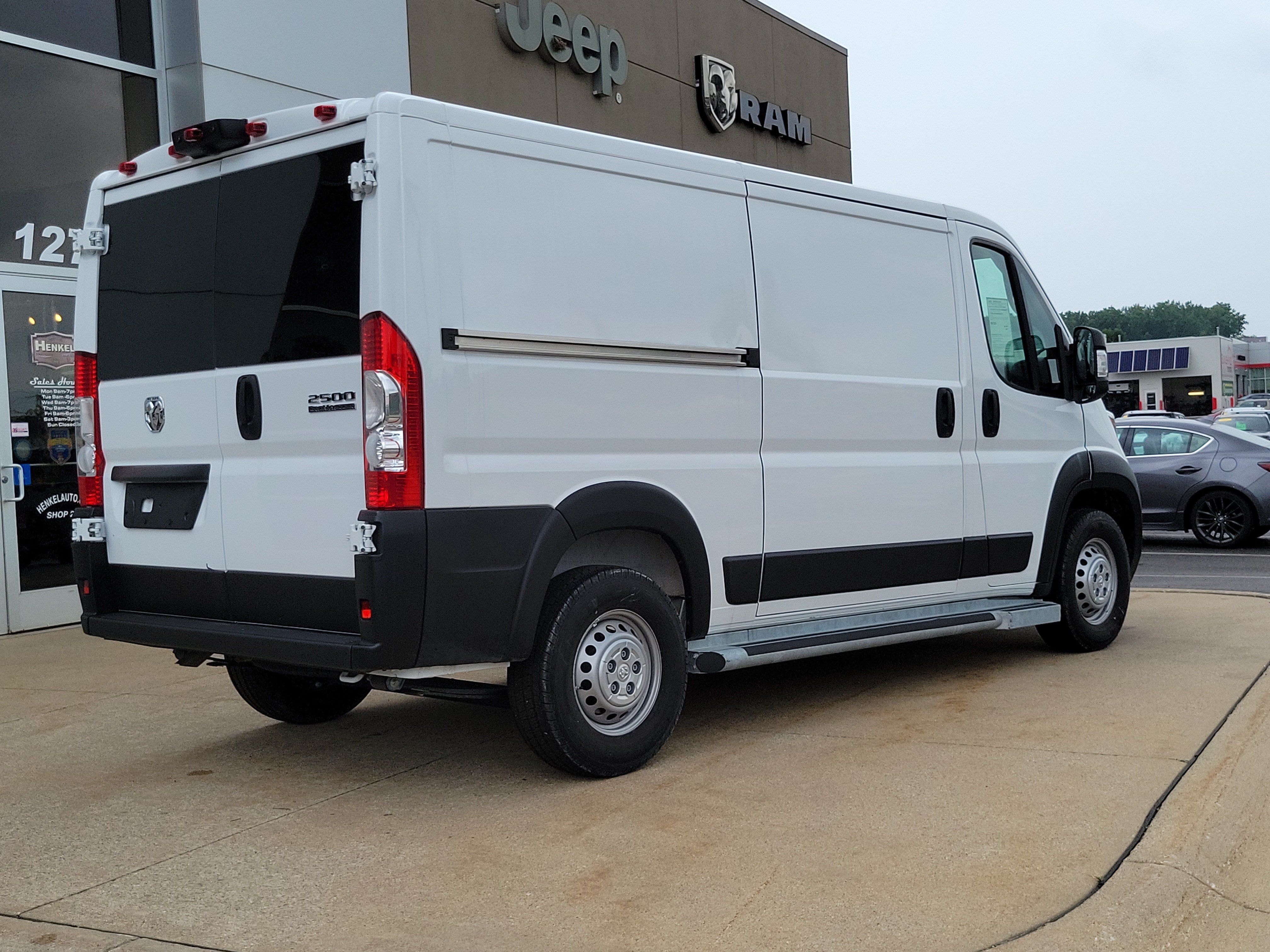 Used 2025 RAM ProMaster 2500 w/ U-Haul Equipment Group FWD image 4