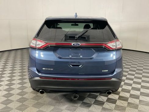 Used 2018 Ford Edge SE FWD image 5