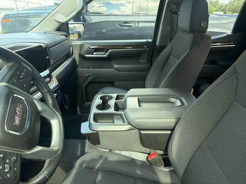Used 2025 GMC Sierra 1500 SLE RWD image 6