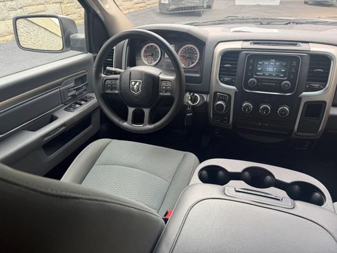 Used 2019 RAM 1500 Classic SLT AWD/4WD image 14