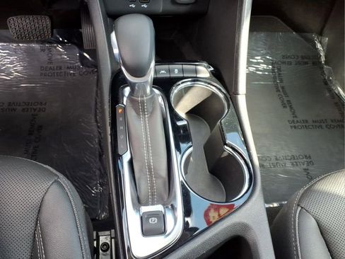 Used 2024 Buick Encore GX Sport Touring AWD/4WD image 13