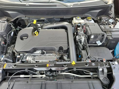 New 2024 GMC Terrain SLT w/ Infotainment Package II image 13