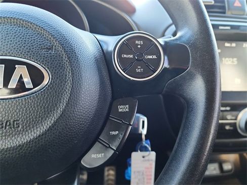 Used 2018 Kia Soul Base w/ Convenience Package image 28