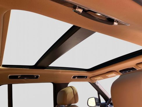 Used 2023 Land Rover Range Rover SE image 27