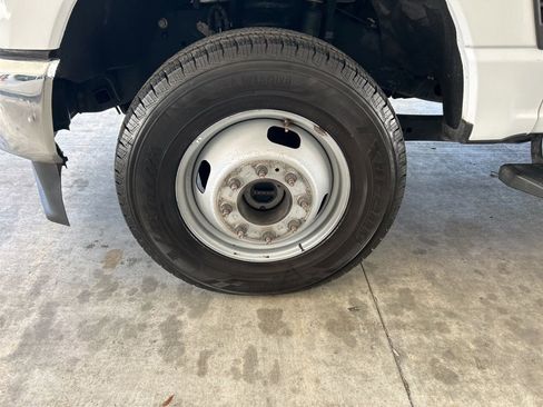 Used 2024 Ford F350 XL w/ Snow Plow Prep Package image 12