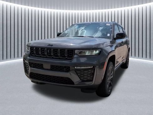 New 2026 Jeep Grand Cherokee L Limited AWD/4WD image 16