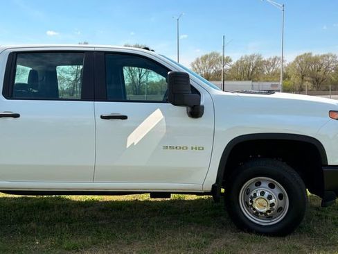Used 2025 Chevrolet Silverado 3500 W/T AWD/4WD image 12