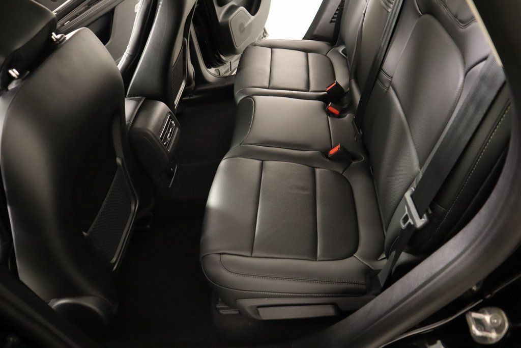 New 2025 Lincoln Corsair Grand Touring AWD/4WD image 13