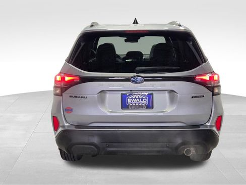 Used 2025 Subaru Forester Touring w/ Popular Package - Touring image 18