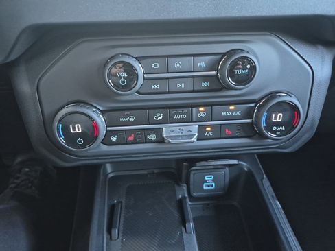 New 2025 Ford Bronco Outer Banks image 30