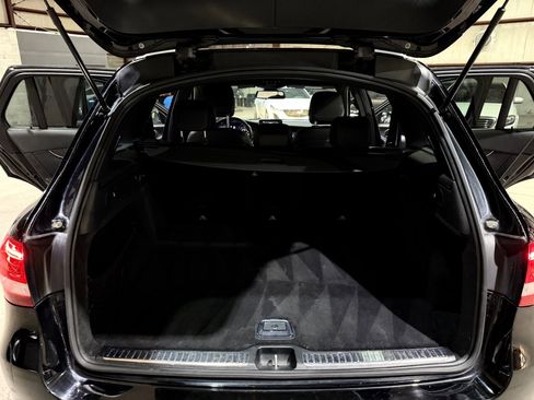 Used 2018 Mercedes-Benz GLC 300 image 16
