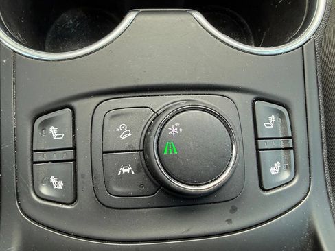 Used 2020 GMC Terrain SLT w/ Preferred Package FWD image 29