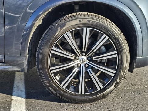 Used 2022 Volvo XC90 T8 Inscription image 4