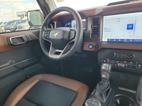 Certified 2024 Ford Bronco Outer Banks AWD/4WD image 13