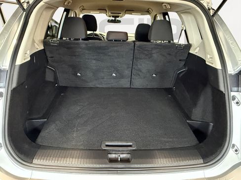 Used 2024 Nissan Rogue S FWD image 13