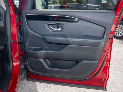 Certified 2025 Honda Pilot Touring image 14