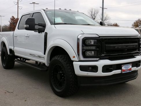 New 2026 Ford F250 Lariat w/ Black Appearance Package image 4
