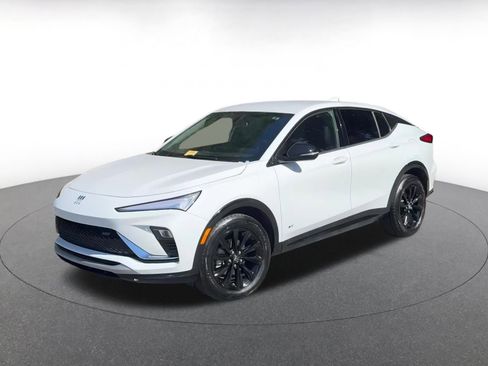 Used 2025 Buick Envista Sport Touring image 8