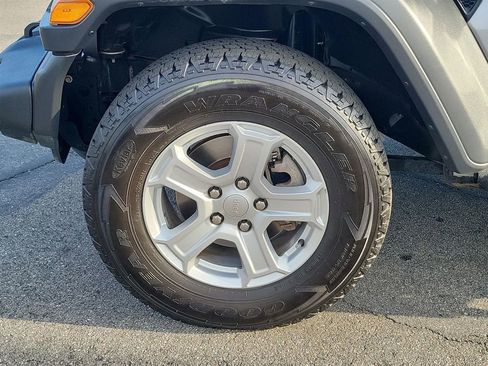 Used 2021 Jeep Wrangler Unlimited Sport S image 24