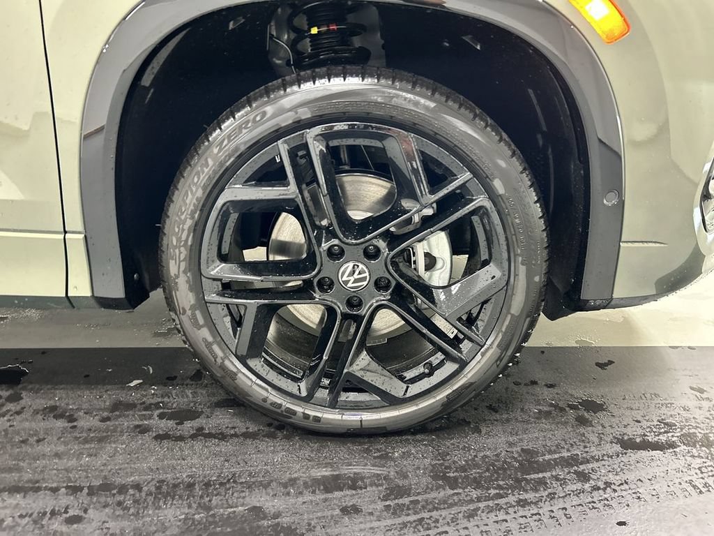 New 2026 Volkswagen Tiguan SE R-Line AWD/4WD image 7