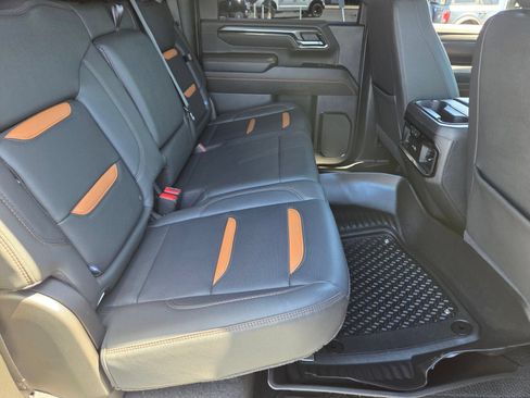 Used 2025 GMC Sierra 2500 AT4 w/ AT4 Premium Plus Package AWD/4WD image 15